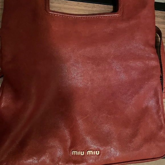 Miu Miu Rare Authantic Leather Crossbody Bag - Picture 3 of 10